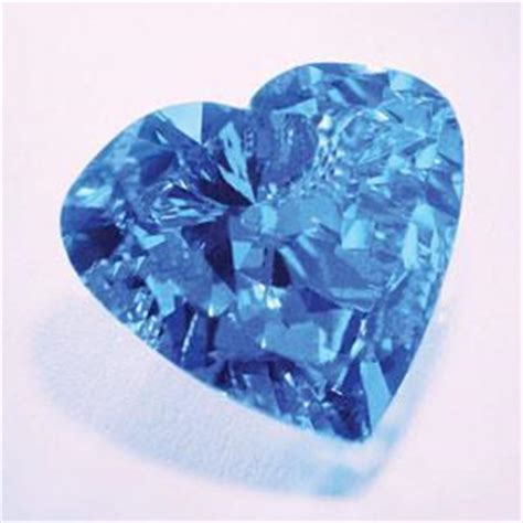 钻石之彩色钻石,蓝色钻石长什么样子的