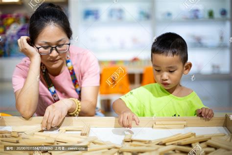 亲子关系和任何关系都一样，好与坏，不在乎投入多少金钱