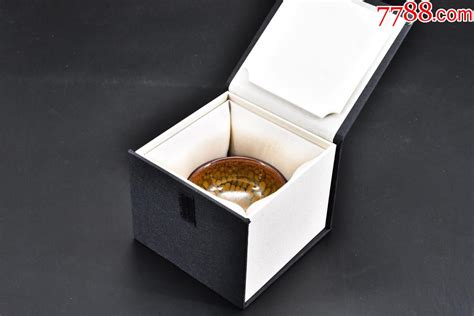茶盏和茶盅有什么区别,明宣德甜白釉暗刻莲瓣纹莲子茶盅
