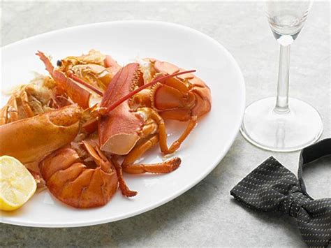 蒸整个龙虾怎么做,整个的大龙虾怎么做好吃吗