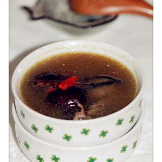 松茸花胶鸭汤的做法大全 花胶松茸汤的美味做法