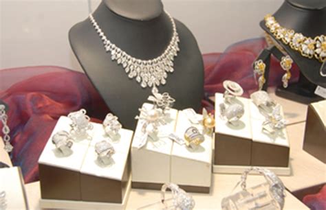 对珠宝贸易的认识,作为一名专业的珠宝销售