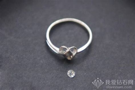 钻石戒指怎么检查,求选钻石戒指的方法技巧