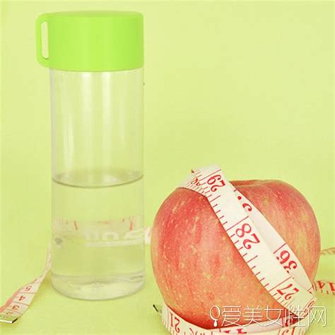 苹果早餐减肥食谱,早餐只吃一个苹果会减肥