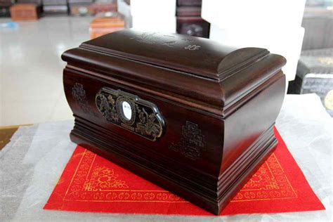 骨灰盒定做廠家有嗎?要多少錢