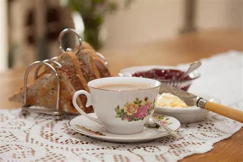 为什么英国下午茶要喝红茶,闲扯丨为什么英式下午茶是红茶