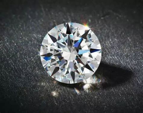 0.5克拉的钻石多少钱,把握钻石行业增长机遇