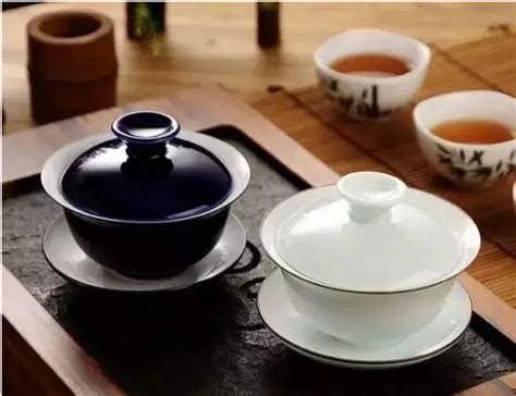 如何用盖碗泡茶不烫手,怎样正确使用盖碗泡茶不烫手