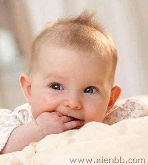 宝宝枕秃手脚爱出汗是因为缺钙吗