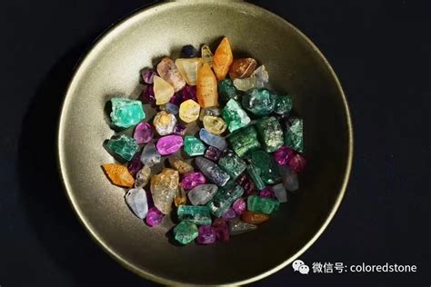 藍(lán)色的寶石有幾種啊?